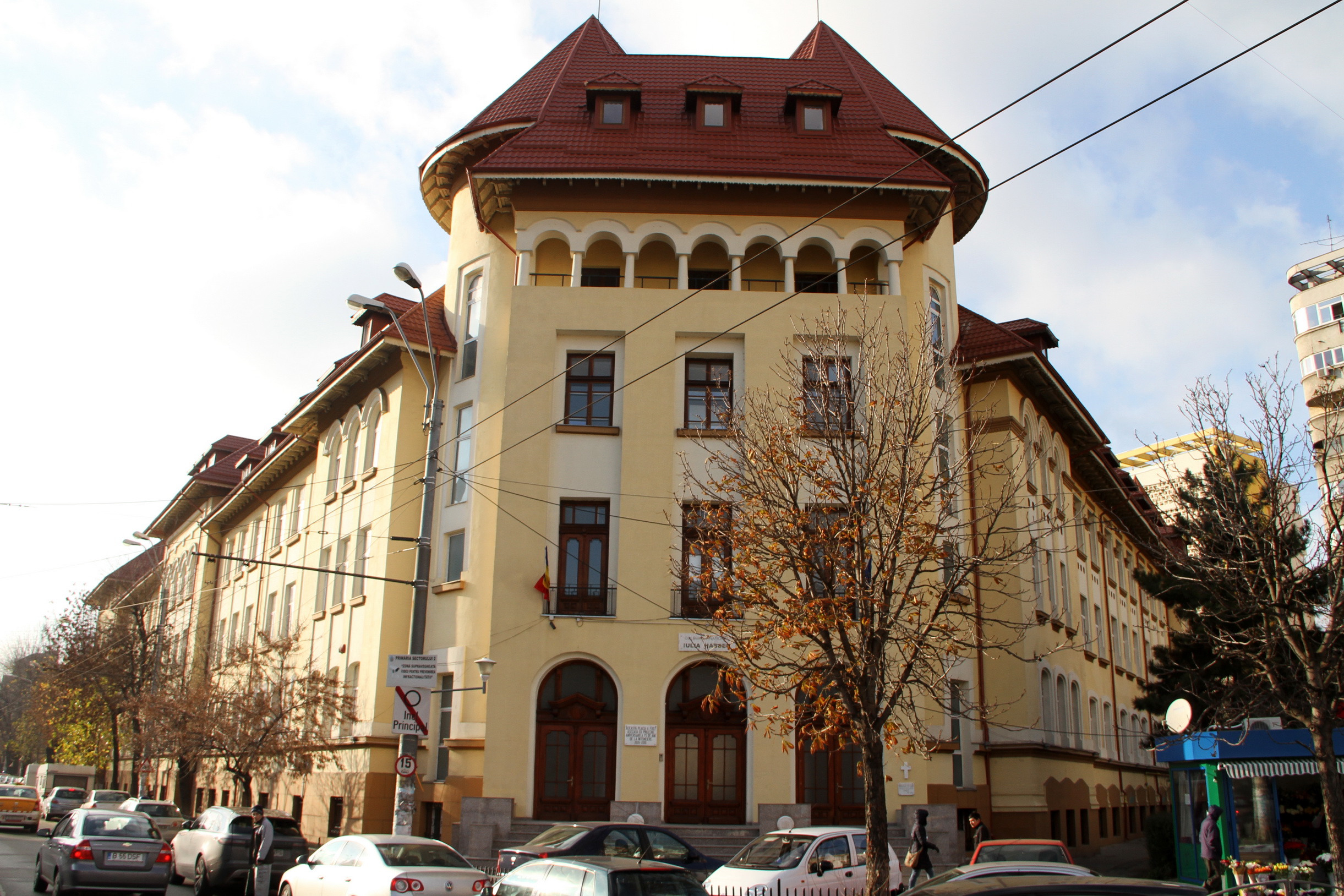 Colegiul Național Iulia Hașdeu
